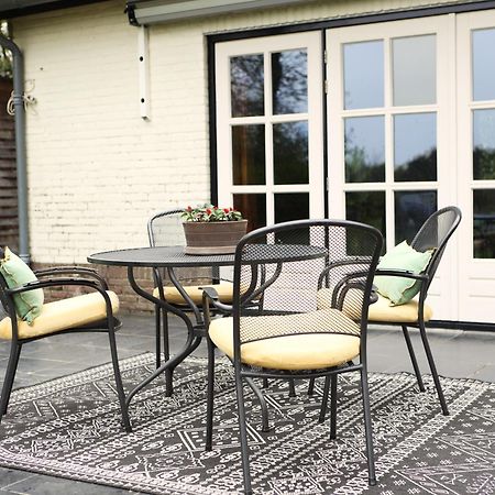 Guesthouse Oeyenbos Knegsel Экстерьер фото